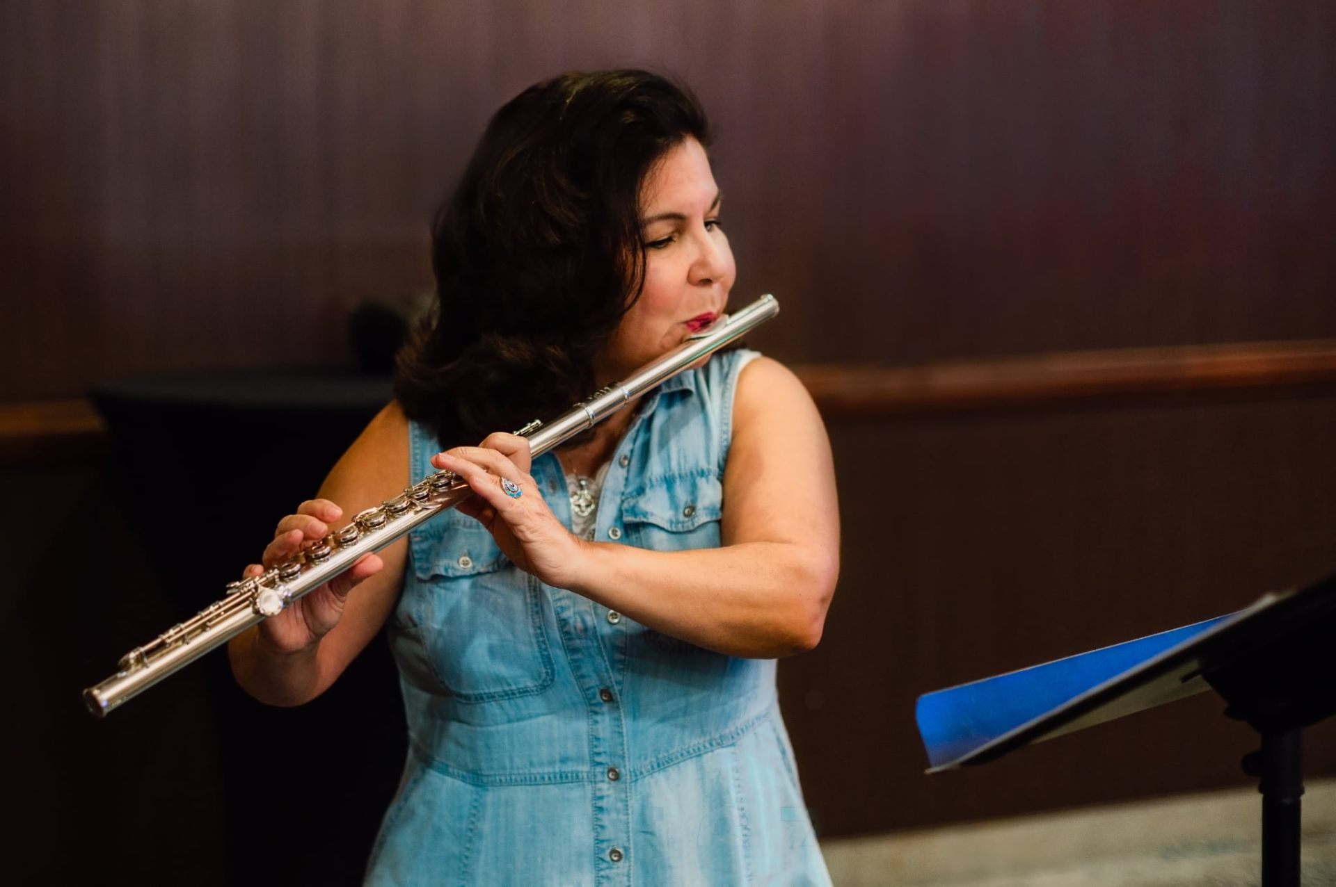 Cynthia Marshall performing