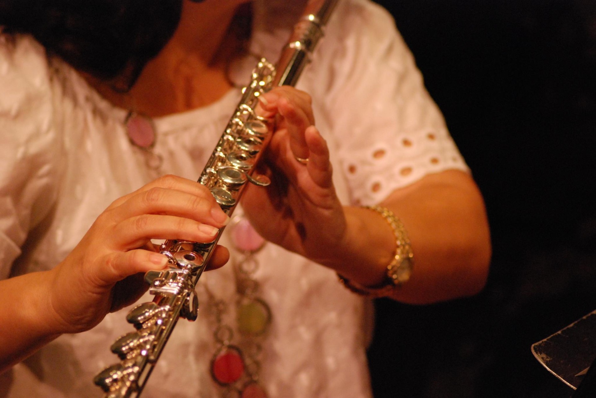 Hands on flute